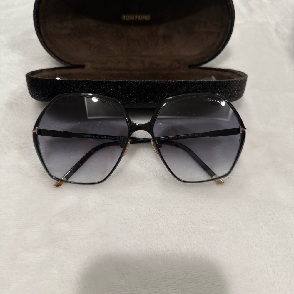 Tom Ford Fonda-02